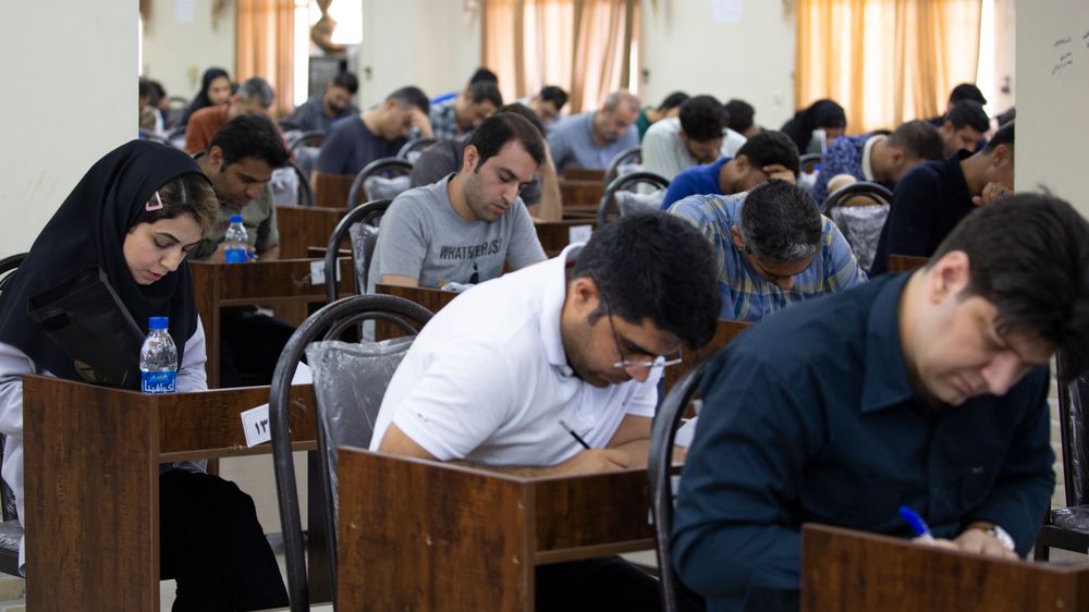 دفترچه آزمون استخدامی کارآموزی شرکت پلیمر آریاساسول منتشر شد.