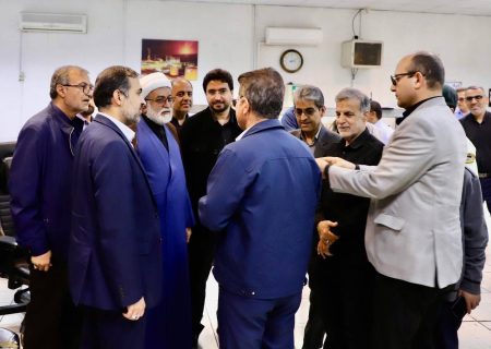 بازدید رئیس کمیسیون انرژی مجلس از پتروشیمی خارک و پایانه‌های نفتی