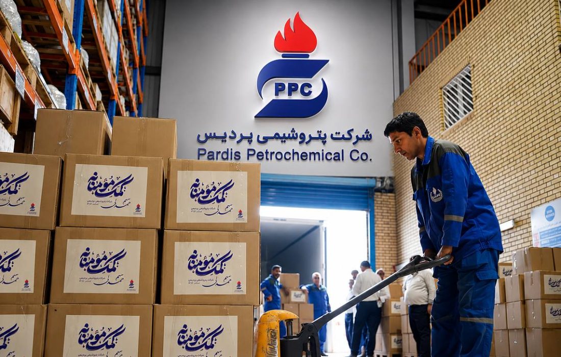 پردیس ۲۵۰۰ بسته معیشتی میان نیازمندان توزیع کرد