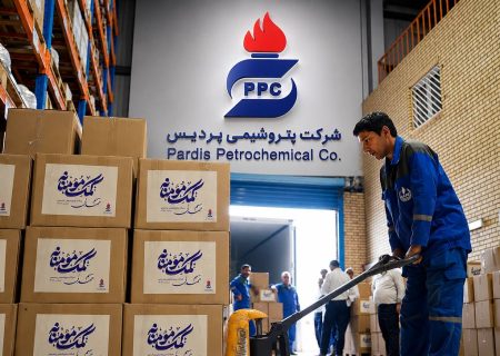 پردیس ۲۵۰۰ بسته معیشتی میان نیازمندان توزیع کرد