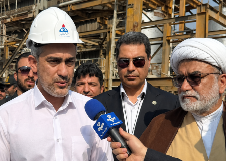 وزیر اقتصاد از پالایشگاه سوم پارس جنوبی بازدید کرد